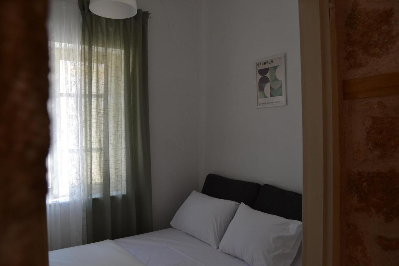 Feidiou 1 Apartment Aegina Bagian luar foto